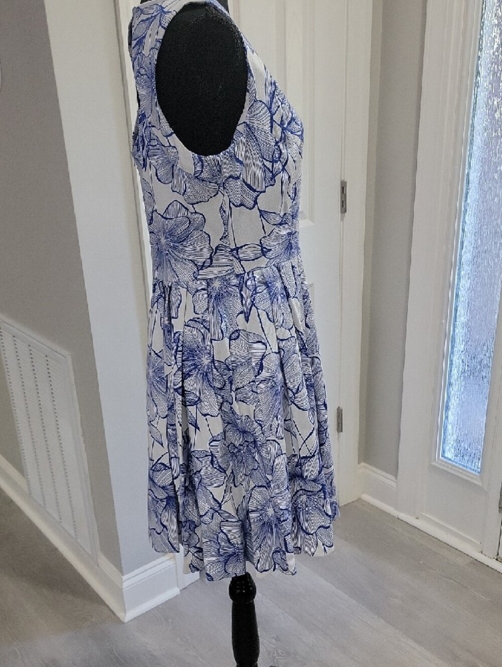 Sleeveless White & Blue Floral Fit-and-Flare Dress - Picture 6 of 11